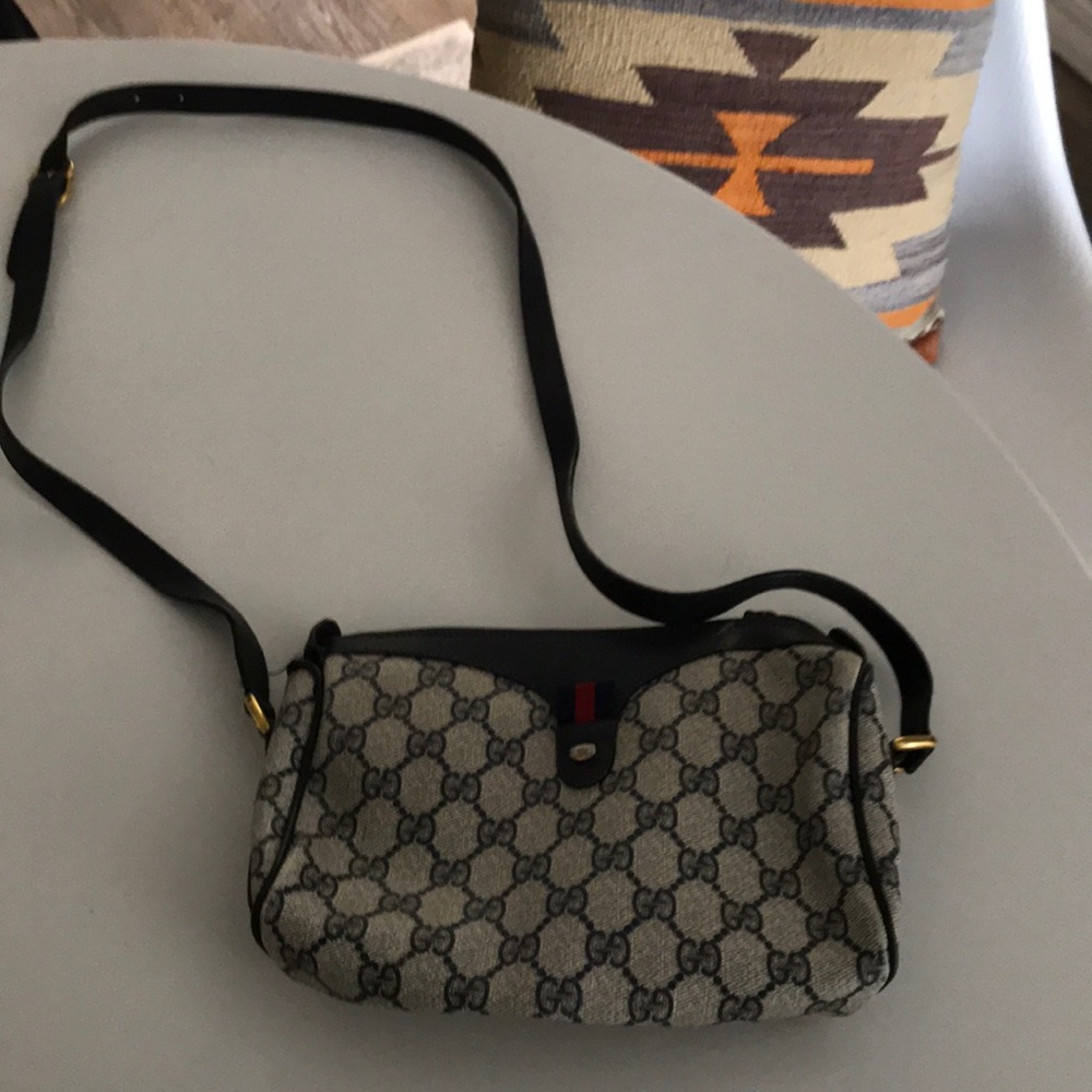 Authentic Vintage Gucci Cross Body Purse